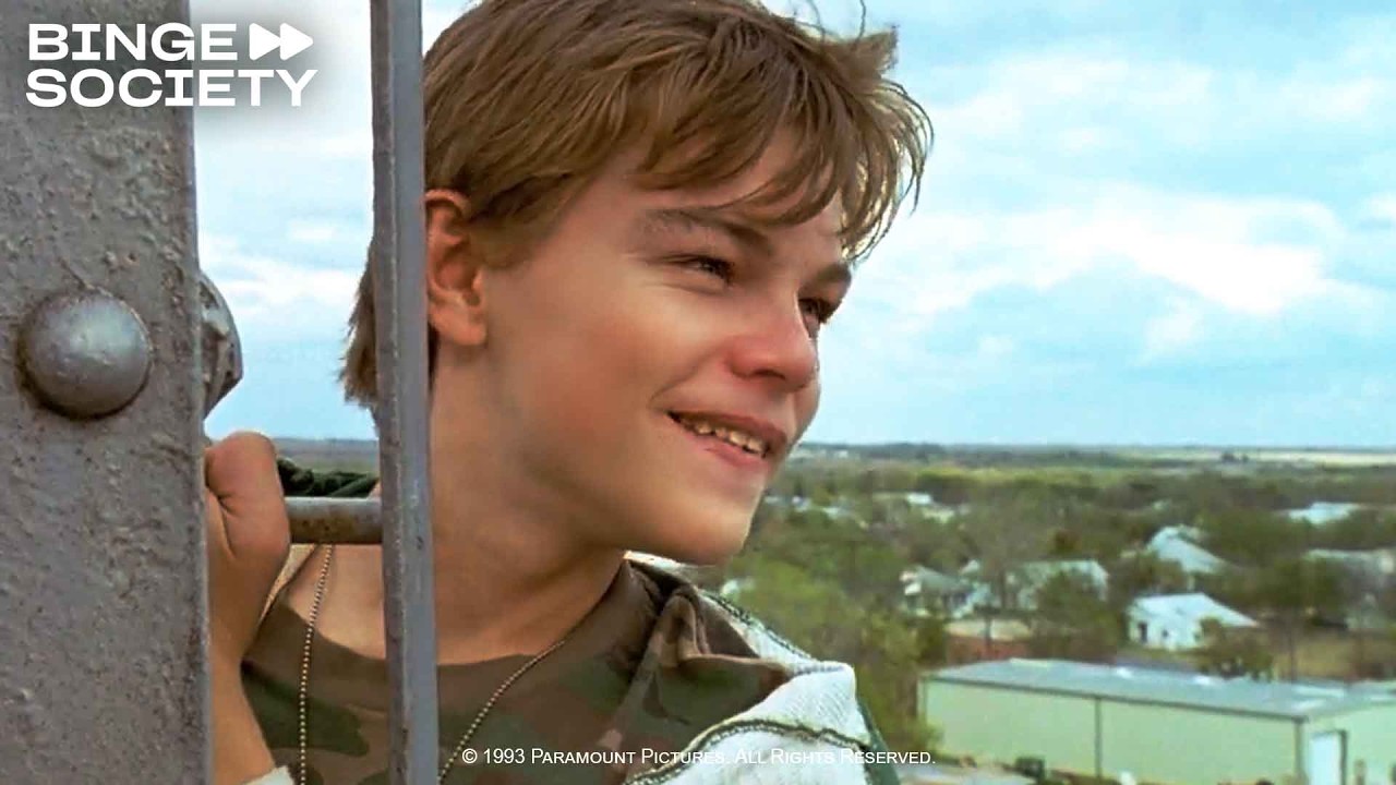 その他 Arniegrape What's Eating Gilbert Grape (1993): Arnie Climbs The Water Tower
