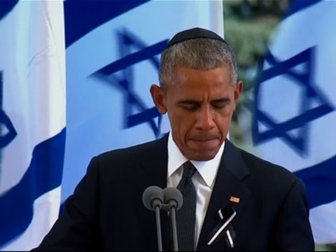 Barack Obama impatient de rejoindre Air Force One, Mais Bill Clinton le fait attendre...Voir vidéo