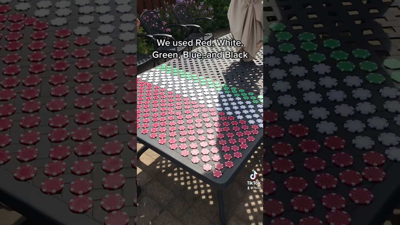 SATISFYING POKER CHIP PATTERN