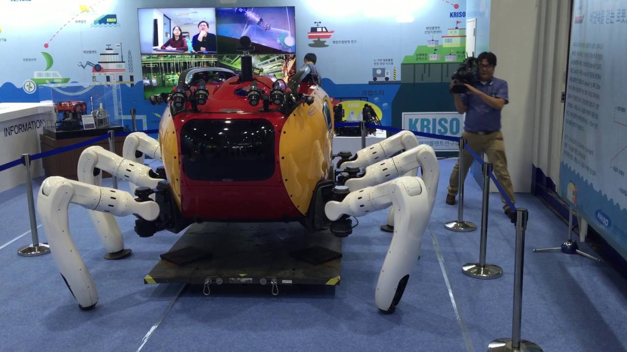 Crabster CR200 on-land demonstration in COEX June 2016