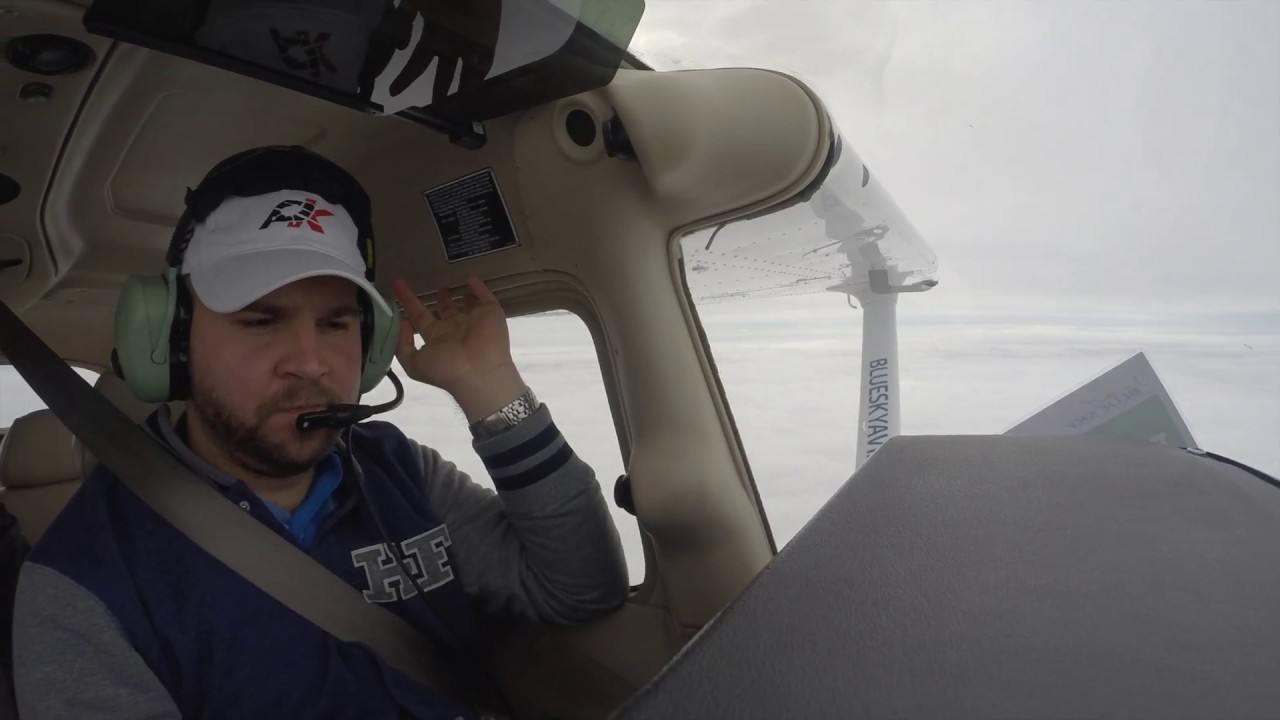 RNAV LPV 27 APPROACH EDMS CESSNA 172 - IMC !