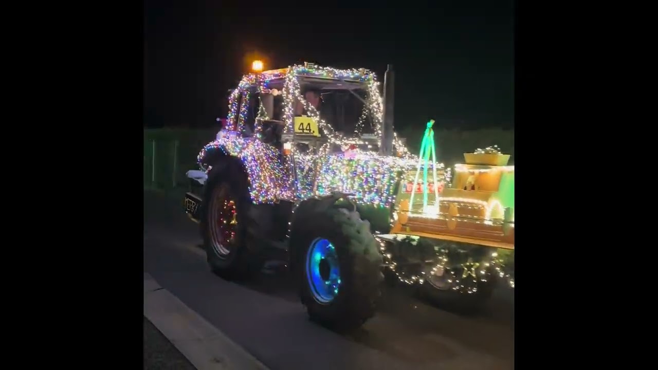 Verlichte Tractorenparade Borchtlombeek 19 Dec 2025