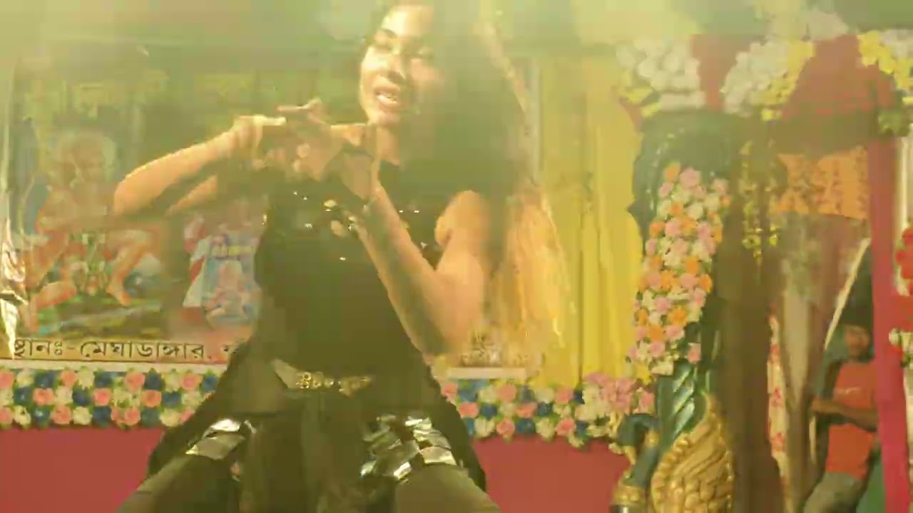 Miss Nilanjana hot dance hungama open dance hungama 