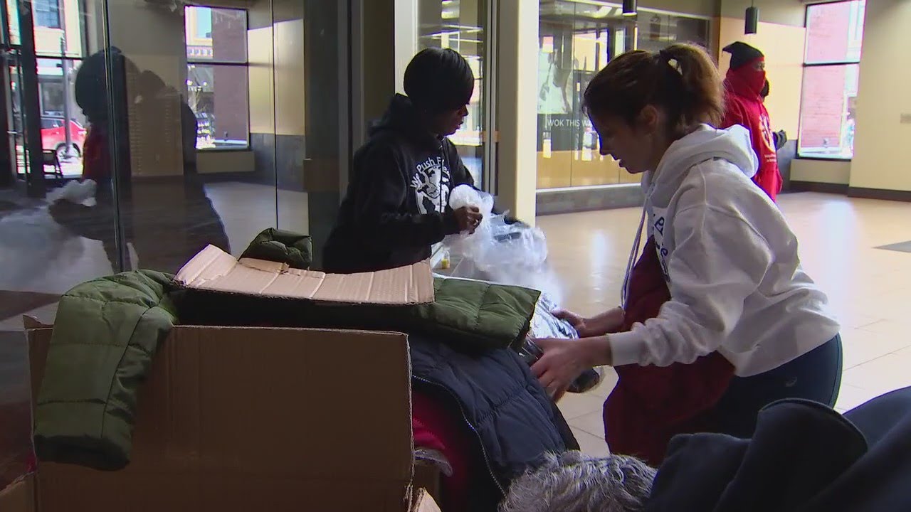 We Push For Peace organizes coat giveaway in Uptown Minneapolis | FOX 9 KMSP