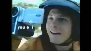 Windows XP commercial except it blue screens every 5 seconds