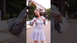 Laura Theux Dancing On Road