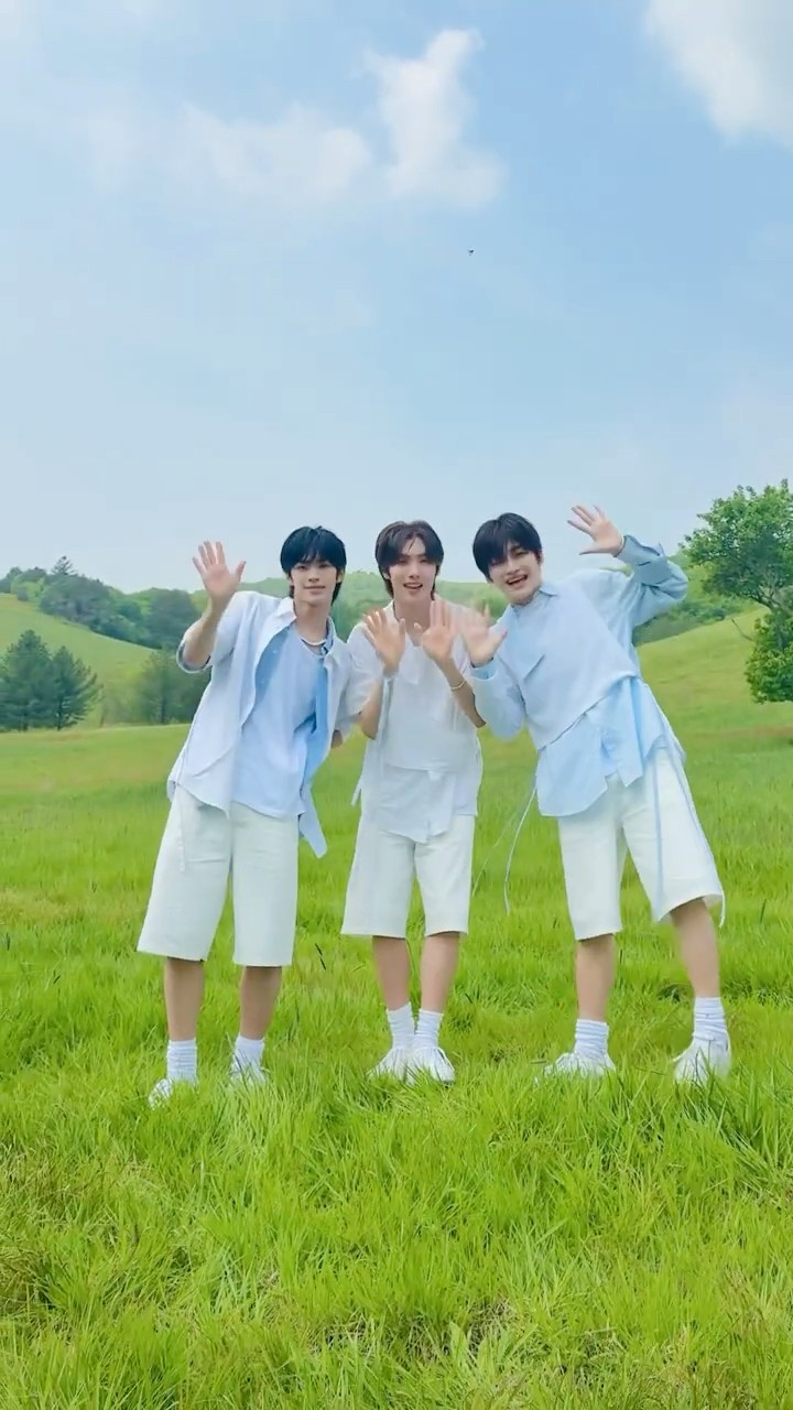 今日から #はじめまして 👋 with #TWS #DOHOON #YOUNGJAE #JIHOON