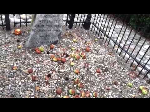 TheDailyWoo - 752 (7/23/14) Grave of Johnny Appleseed