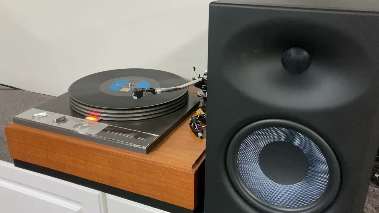 Presonus Eris E8 XT powered speaker review - YouTube