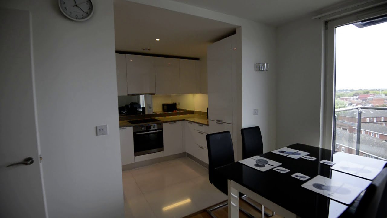2 bedroom(s) flat to rent in Station Approach, Hayes, UB3 | Benham & Reeves Estate Agents