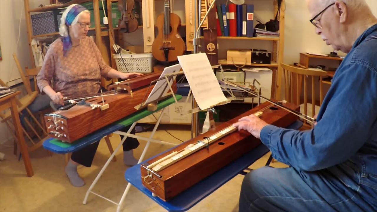 "EN TORPARE SPELAR PSALMODIKON"