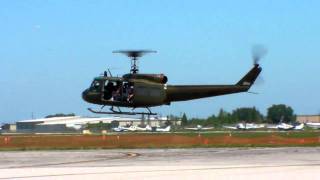 Huey landing at Sun-N-Fun