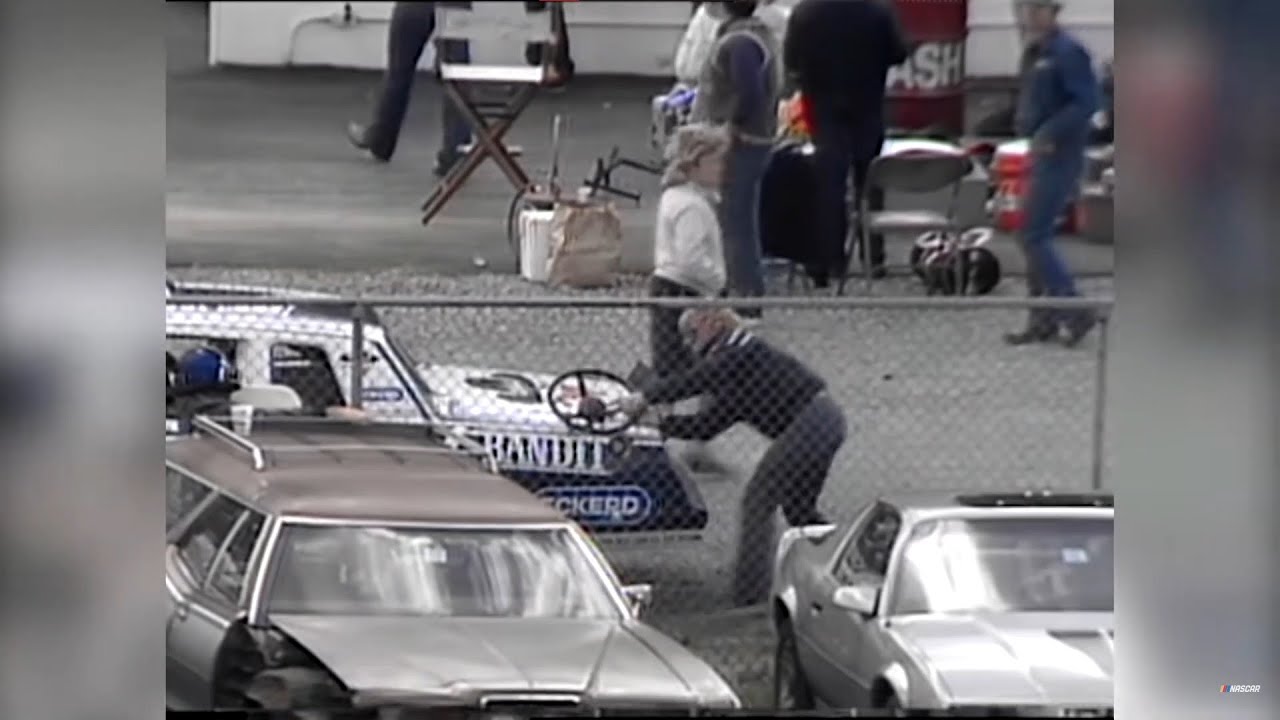 Phil Parsons Hands Steering Wheel to Bobby Allison - 1985 Valleydale 500