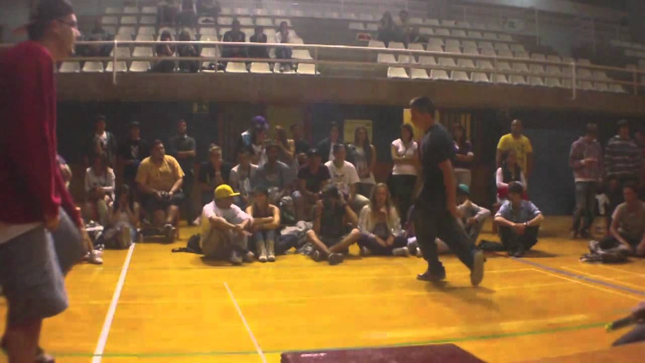 Battle sk (17-12-2011) Bboying 1/4-XRupper,Crazy,A.A,Griego