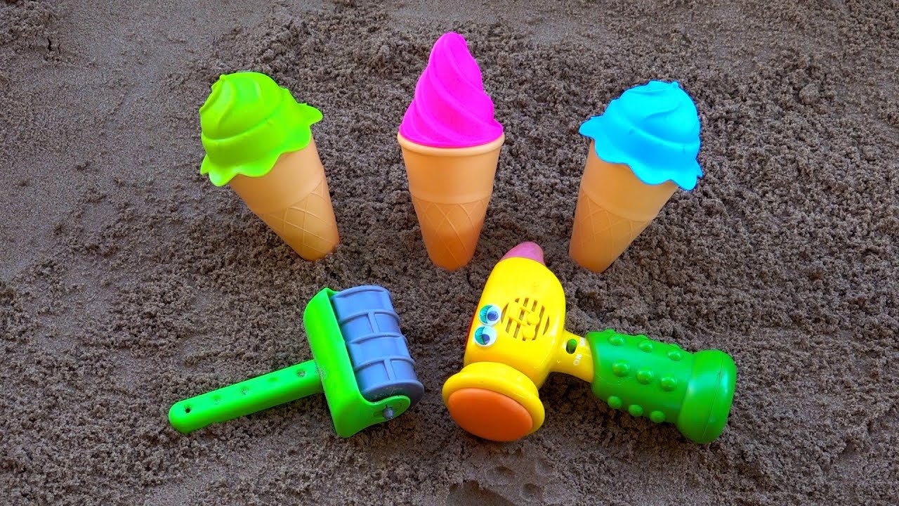 Play with Rainbow Shovels Toys and ICE CREAM Sand Molds Learn Colors