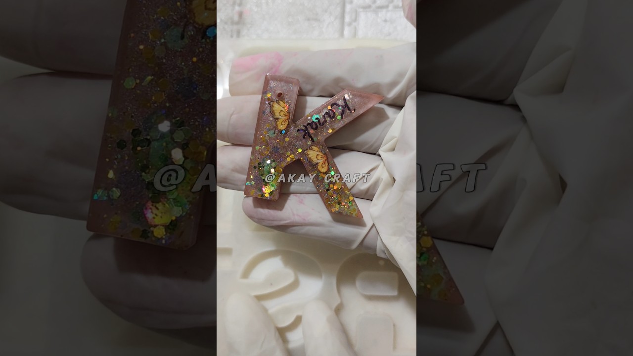 Alphabet keychain 💖 | resin keychain with name |