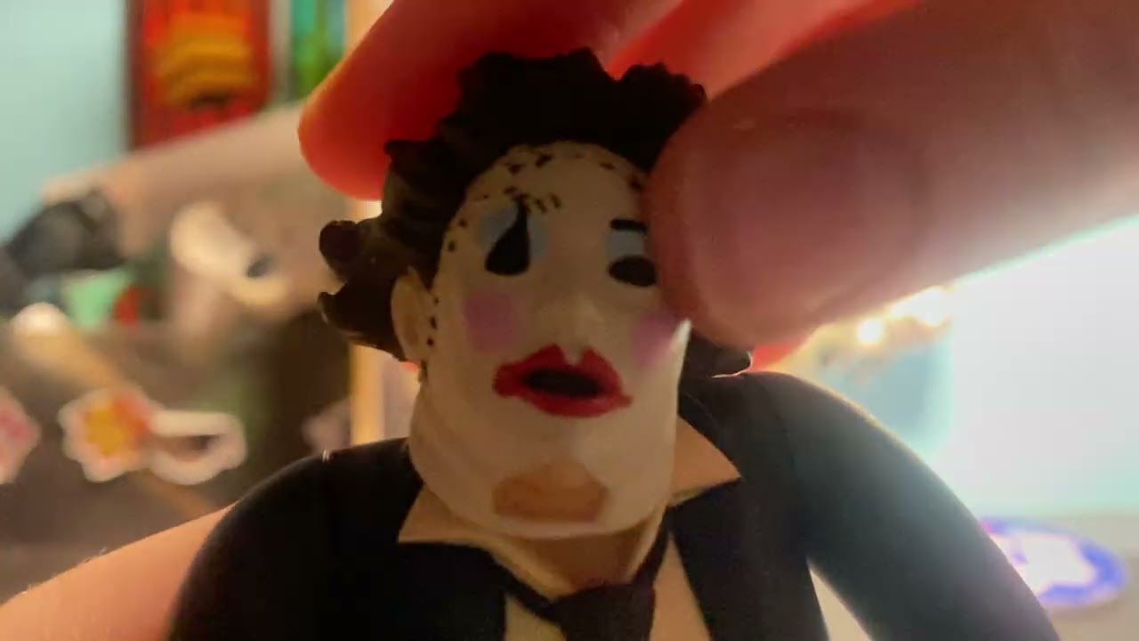 Toony terrors 50th anniversary pretty woman leatherface!