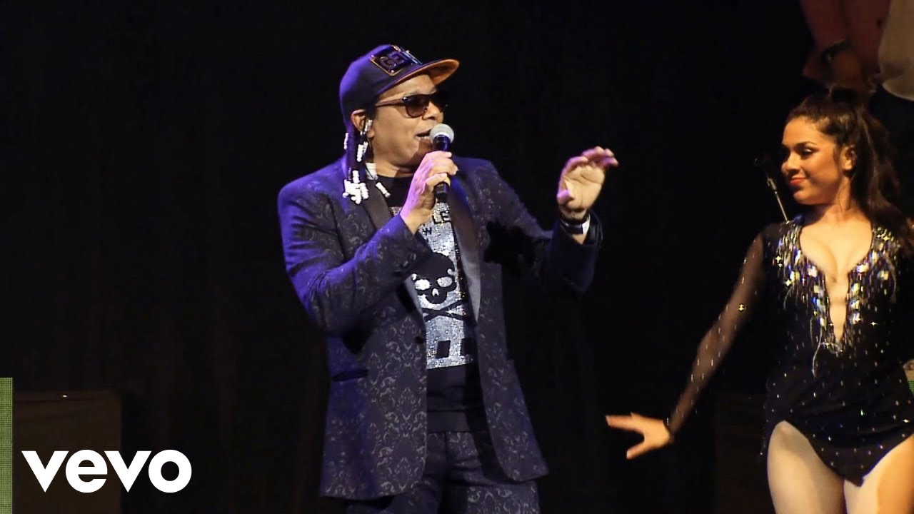 Merenglass - El Baile del Oso (En Vivo Desde el Metropólitan)