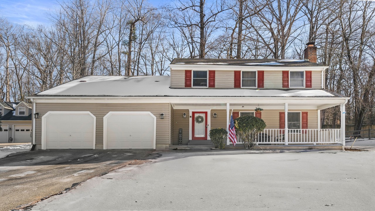 8653 Valley Dr Waldorf, MD 20603