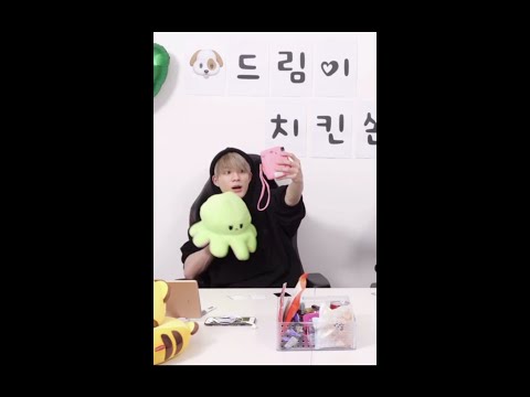 [NCT 제노] 2분 18초 동안 셀카 찍는 젠뭉이보고 가세욤 (중간에 잔망은 덤🐶)