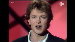 Le géant de papier - Lạc mất mùa xuân