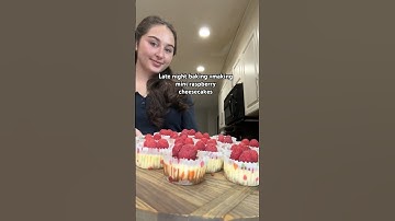 Late night baking =making mini raspberry cheesecakes #viralshort #cheesecake #latenight #baking