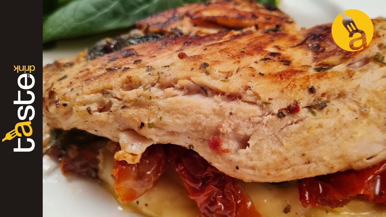 Το πιο ζουμερό κοτόπουλο στήθος γεμιστό με σπανάκι, τυρί μοτσαρέλα & λιαστή ντομάτα | Εύκολη συνταγή