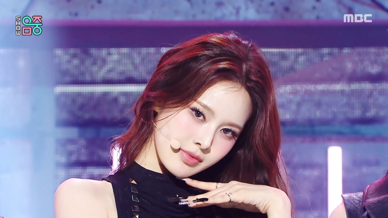 izna (이즈나) - Mamma Mia | Show! MusicCore | MBC251004방송