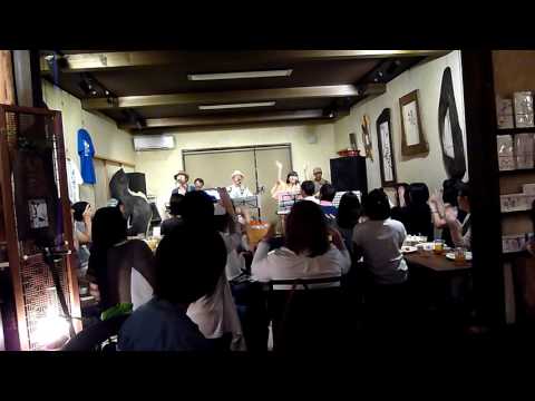 書カフェＬＩＶＥ　唄者～からくい＋sayakaライブ　遊び庭