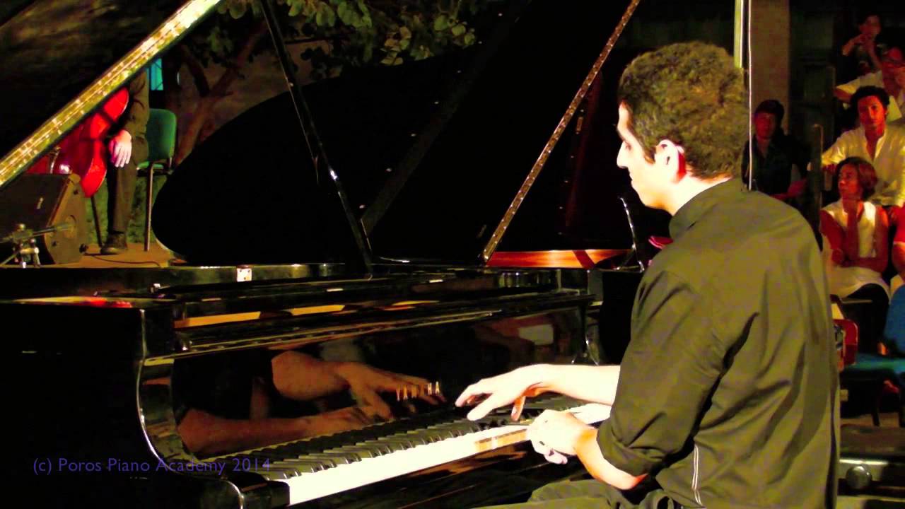 Sleduj Poros Piano Academy 2014 - Bach Concerto - Sava Vutov na YouTube Sleduj Poros Piano Academy 2014 - Bach Concerto - Sava Vutov na YouTube