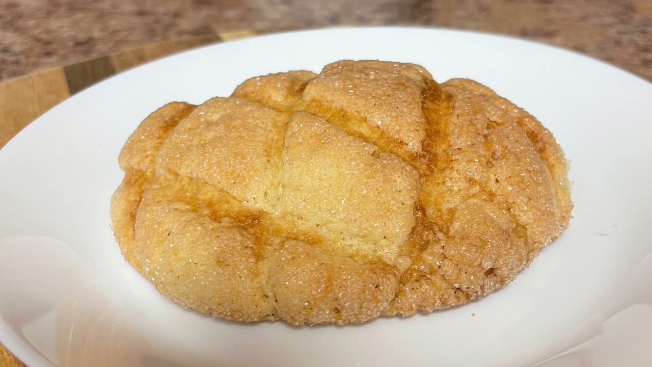 Melon Bread - Melonpan - 멜론빵 | Sofita