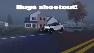 house robbery turns into a massive shootout! - erlc roleplay