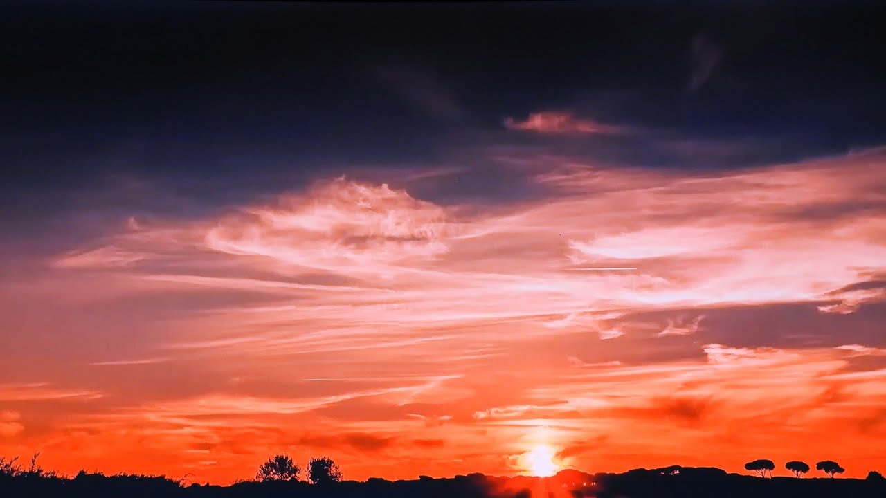 Triangle & Boomerang Shaped Cloud Cloaking Crafts Appear In The Sky