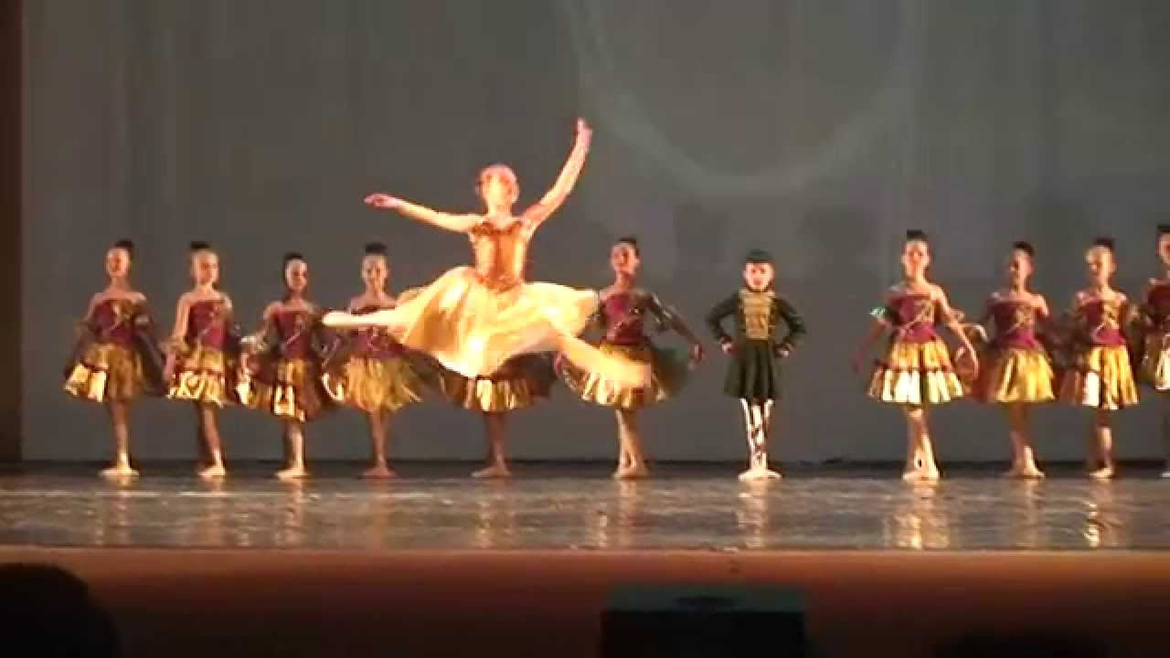 Ballet studio Grande. Josef Bayer