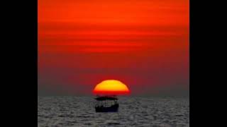 Mt . Warning - Sinking Sun - מתורגם לעברית