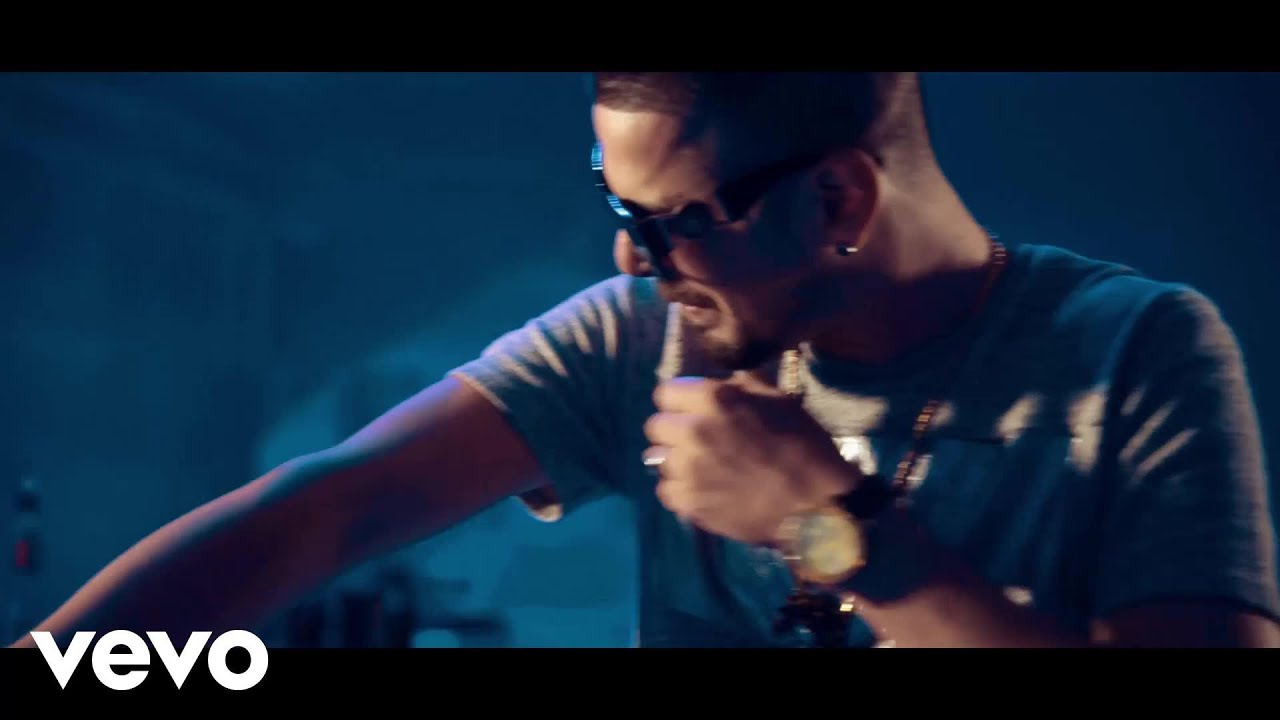 MCY2K - FRIO Y CALOR ft. CARNAL, JUNO & KENNY FUENTES