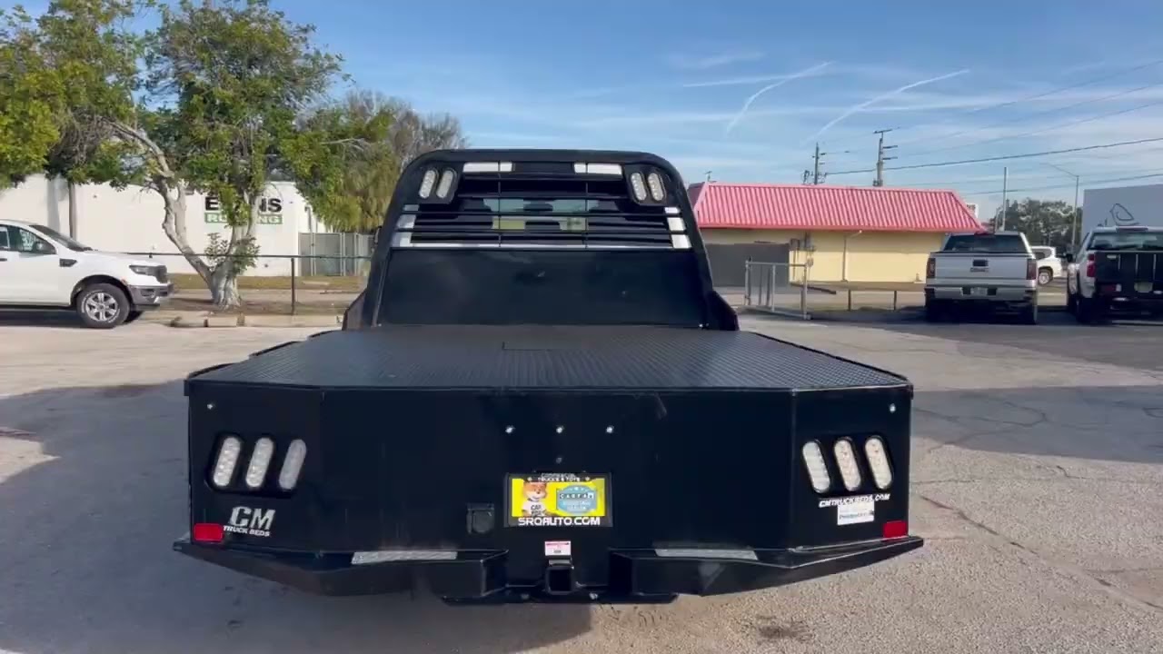 2022 Ram 3500 Crew Cab 4WD Flatbed Truck – Gooseneck + Cabinets. Jobsite-Ready.