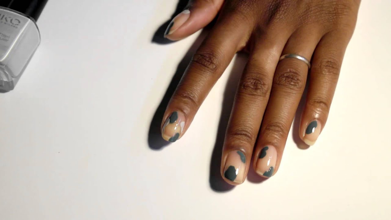 CAMO NEGATIVE - Nail Art Tutorial / PINEAPPLE AND FLAMINGO