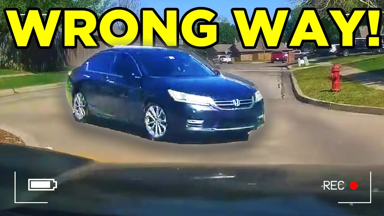 IDIOT Driver Goes on WRONG SIDE of ROUNDABOUT.. - YouTube