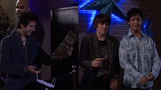 Drake & Josh  Josh’s Unbelievably Stupid Decision Comes Into Focus