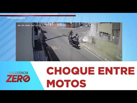 Camera captures collision between motorcycles at street intersection in Campo do Brito - TZ