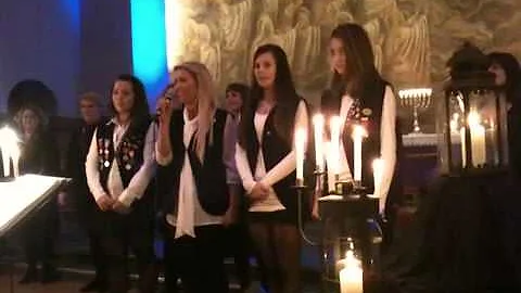 Madelen Therese Berg synger i Nittedal Barne- og u...