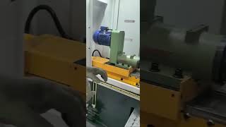 Double-head servo chamfering machine