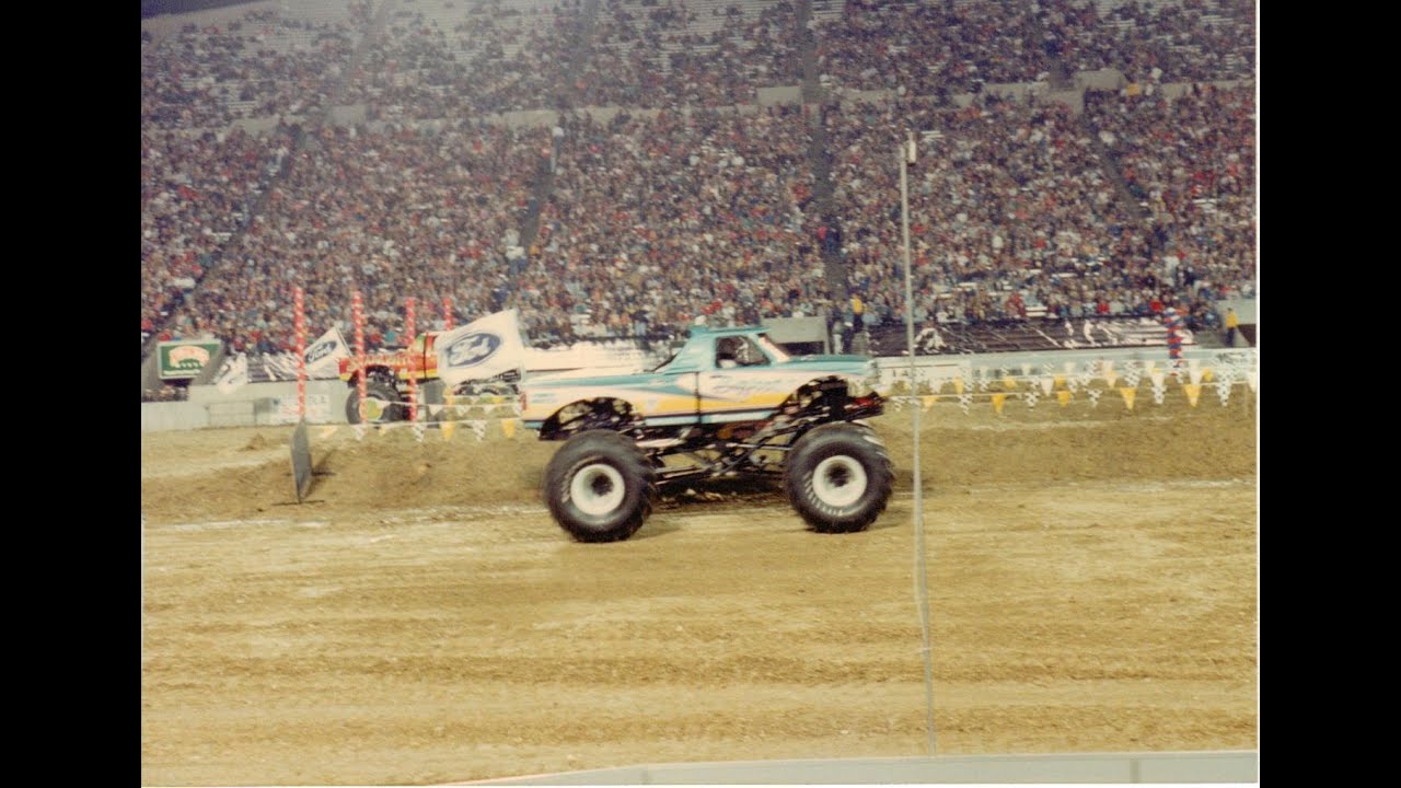 The United States of Bigfoot (4x4x4) (Monster Truck) (Monster Jam)