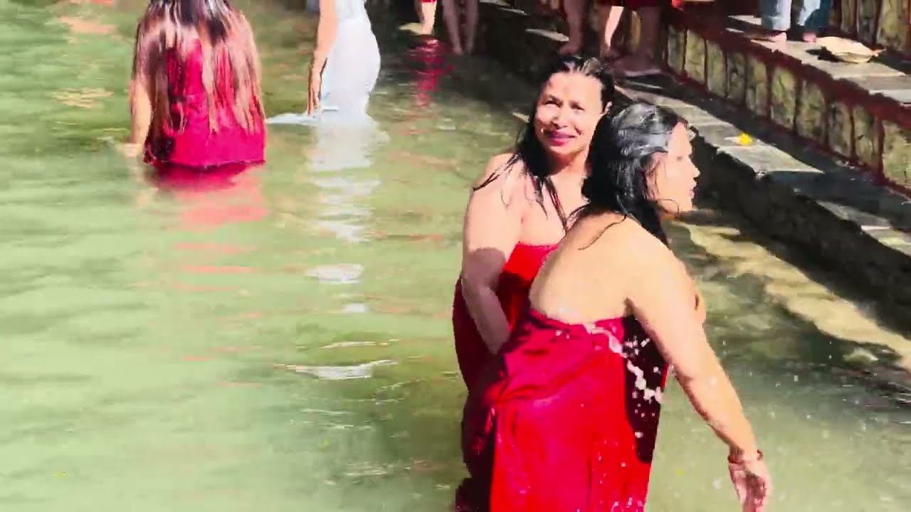 Sali nadi Holi bath 🙏