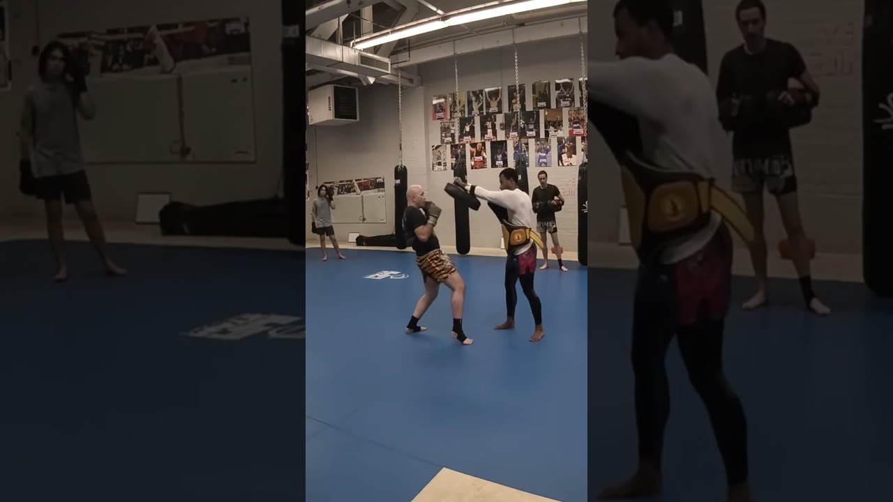 Tight punch drill for #muaythai