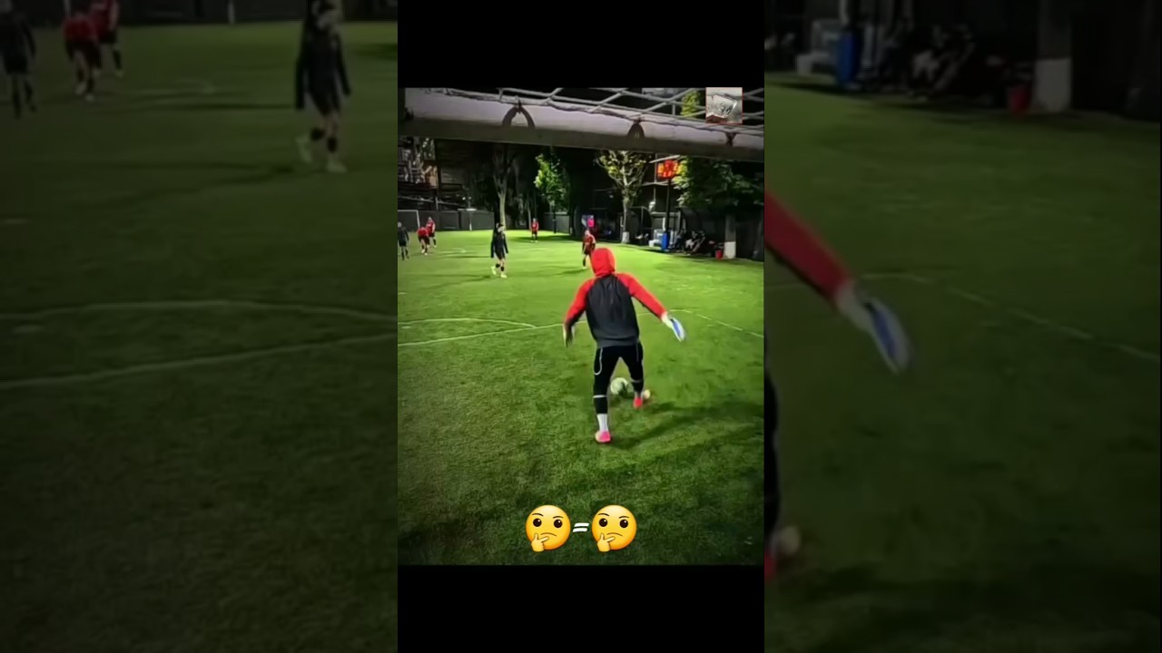 Whaaatt..⁉️🤔🤔 #football #soccer #feedshorts #shorts #fyp