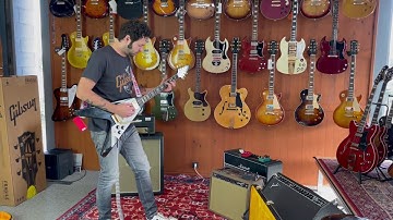 PLAYING THE JIMI HENDRIX FLYING V