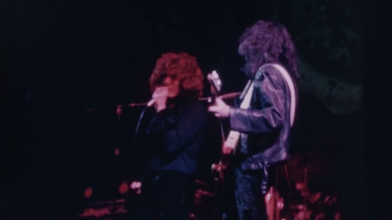 Led Zeppelin - Communication Breakdown (live)