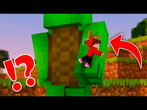 JJ Built House inside Mikey’s Hand in Minecraft! - Maizen